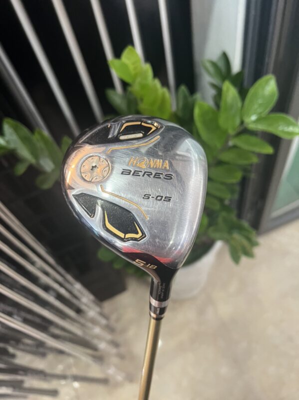 Gậy Gỗ 5 Honma 2 sao S-05 (Cán R)