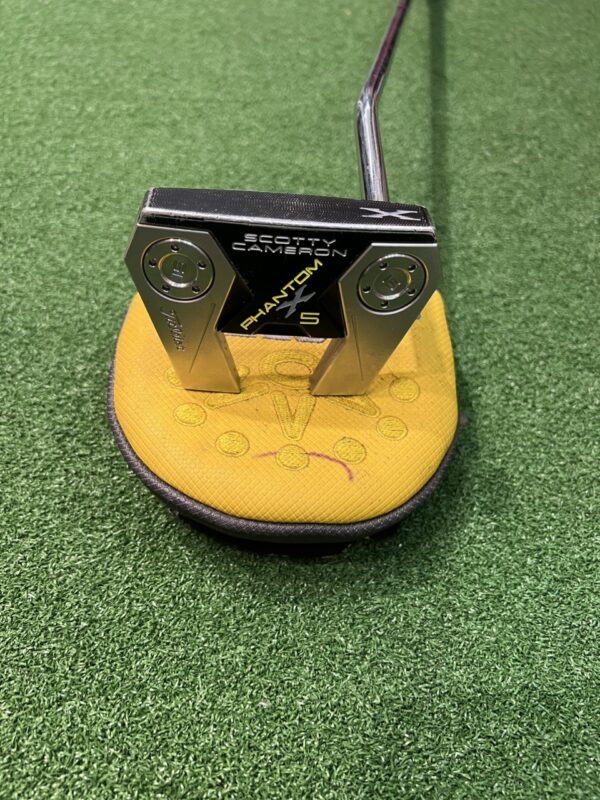 Putt Titleist scotty phantom x5