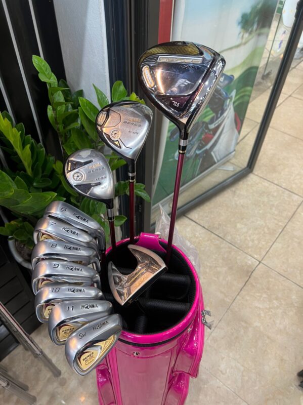 Bộ Gậy  nữ Honma 3 sao 11 gậy (Cán L)
