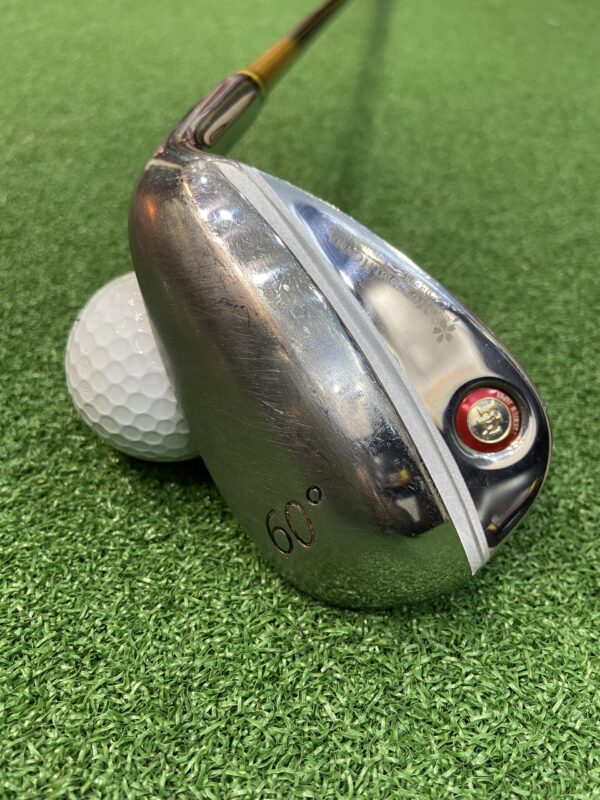Gậy 60 độ Honma Mutsumi  Cán graphite