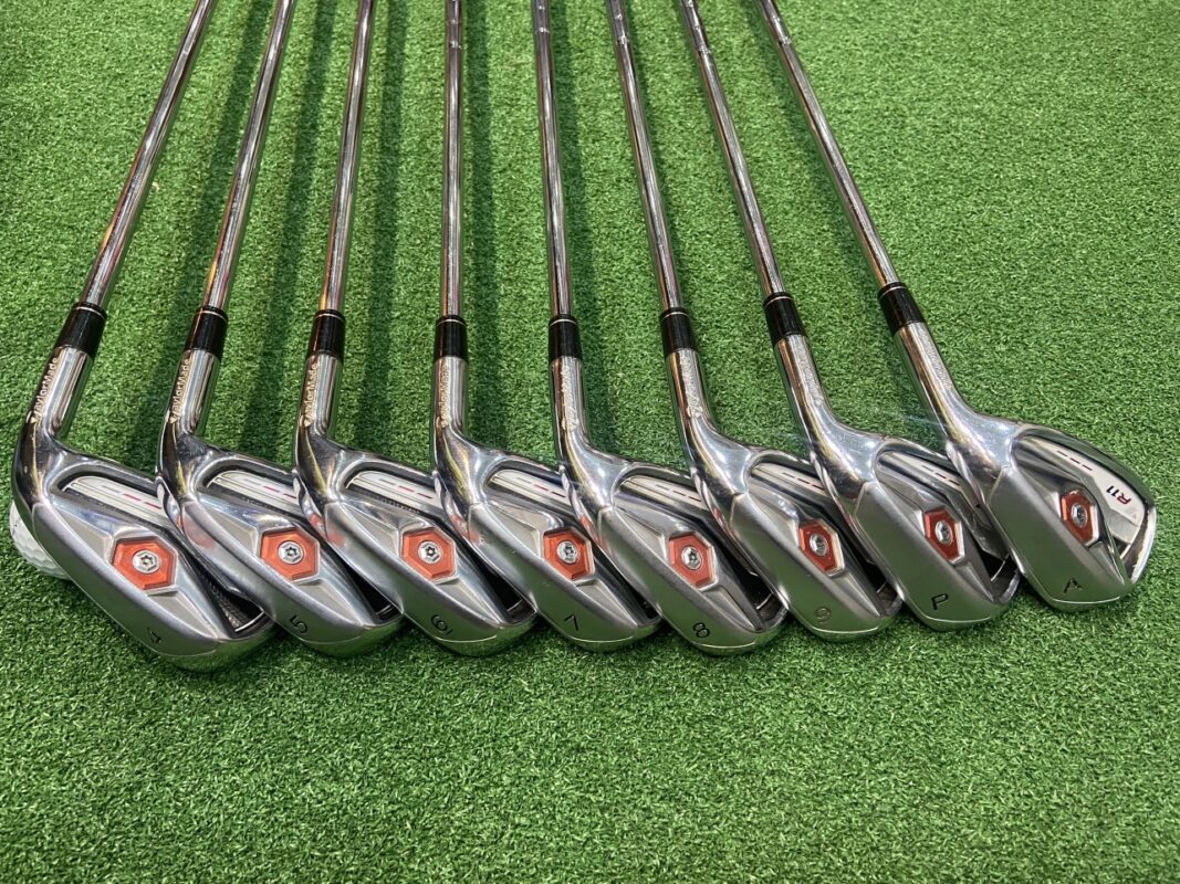 Bộ sắt Taylormade R11 cán 900 R