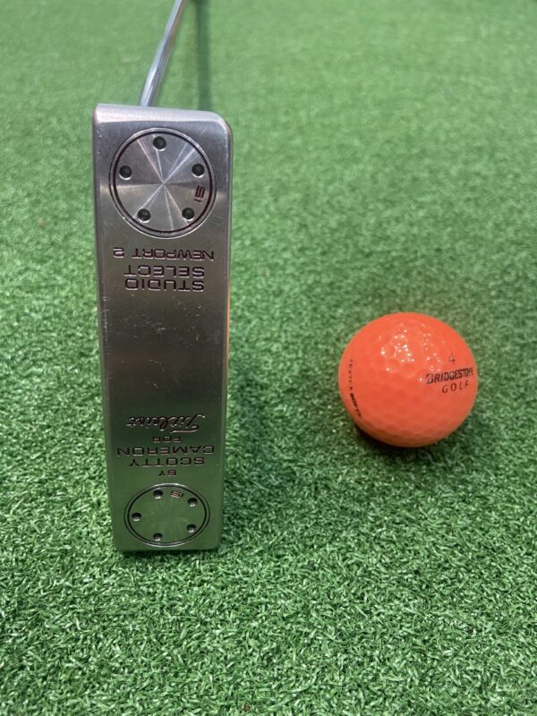 Putt Titleist scotty cameron new port 2