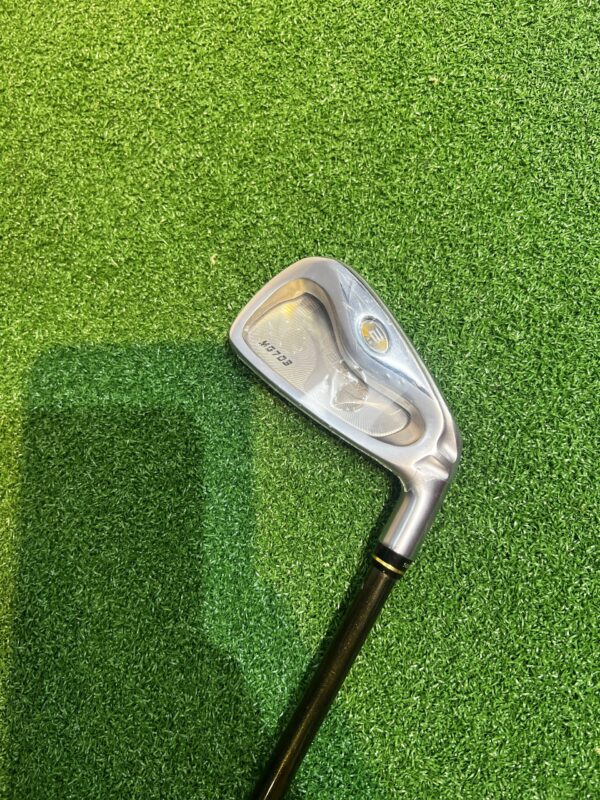 Gậy sắt số 4 Honma 2 sao MG 803