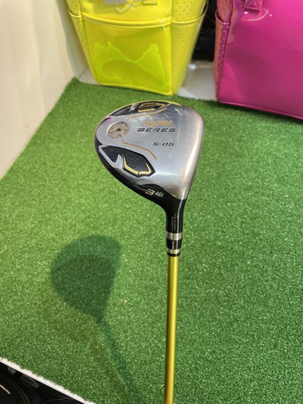 Gậy gỗ 3 Honma 3 sao S-05 SR